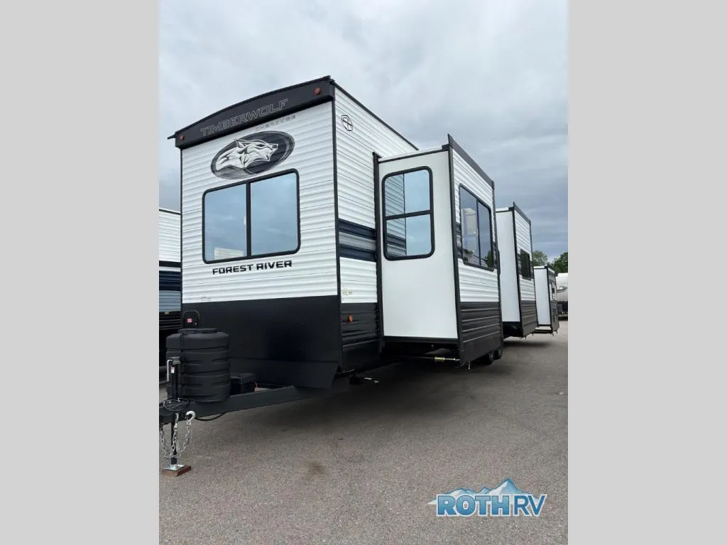 2027 Forest River Cherokee Timberwolf 39DK - Photo 4