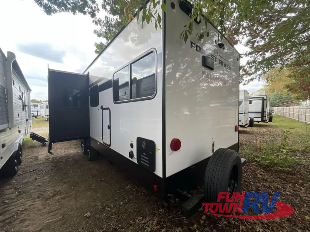 2026 Forest River Solaire 3060RKTS, Photos photo 5