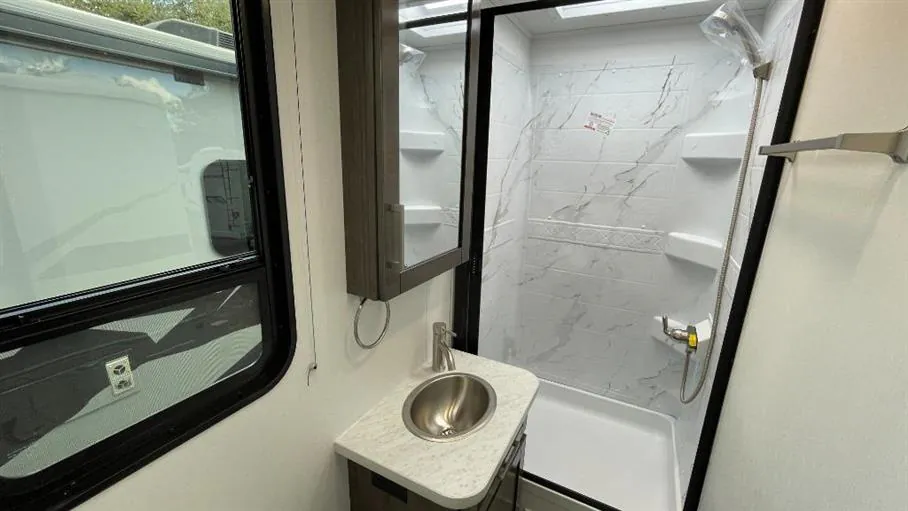 2026 Entegra Coach Vision 27A, Photos photo 23