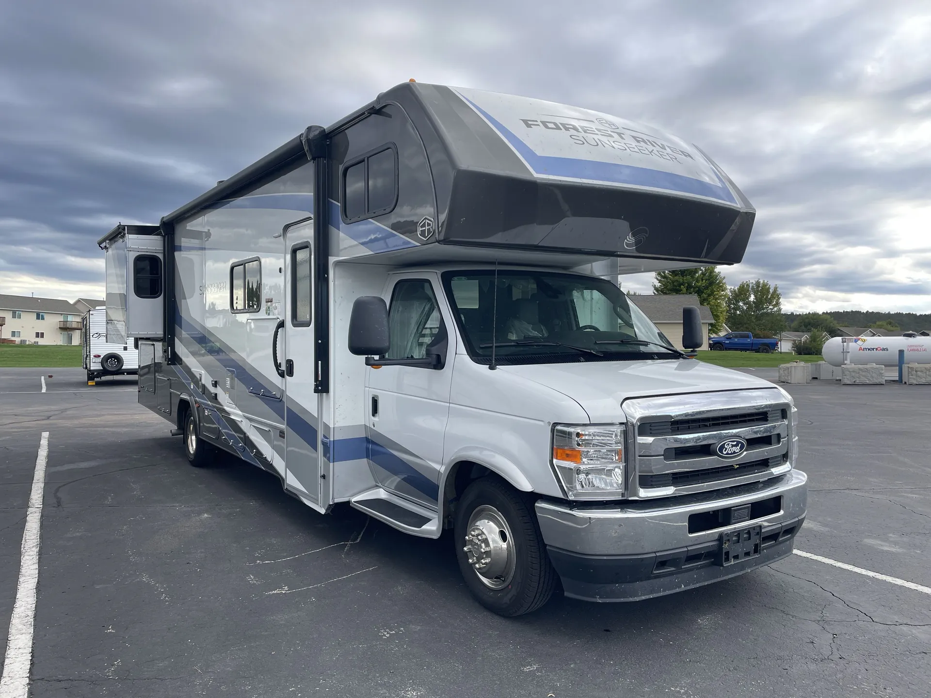 2027 Forest River Sunseeker 3010DS