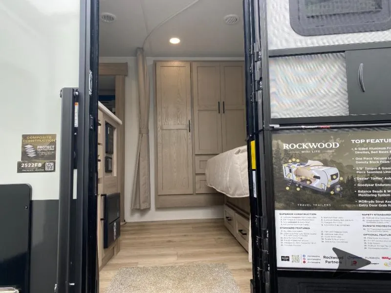 2026 Forest River Rockwood Mini Lite 2522FB - Photo 3