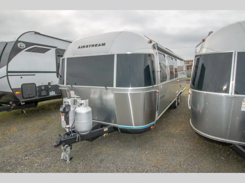2026 Airstream Classic 30RB - Photo 3