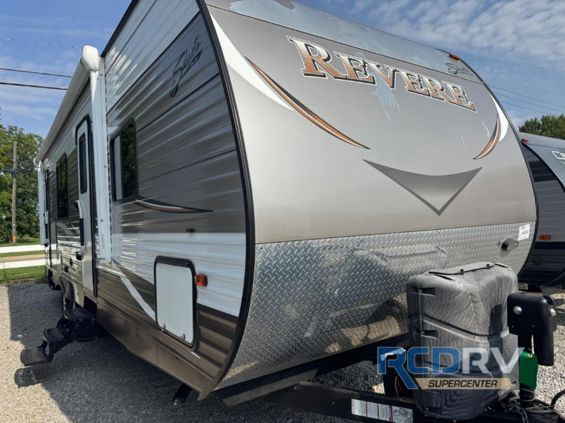 2016 Shasta Revere 27RB - Photo 2
