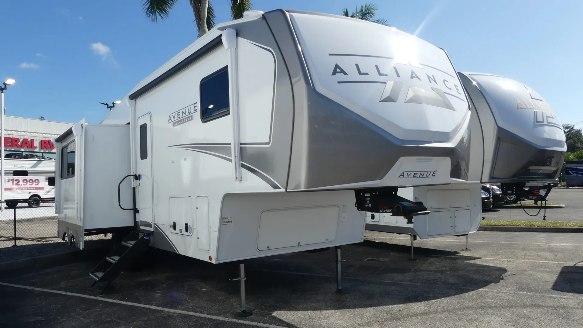 2026 Alliance RV Avenue All-Access 30BH - Photo 2