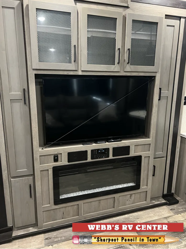 2021 Keystone Raptor 423, Photos photo 11
