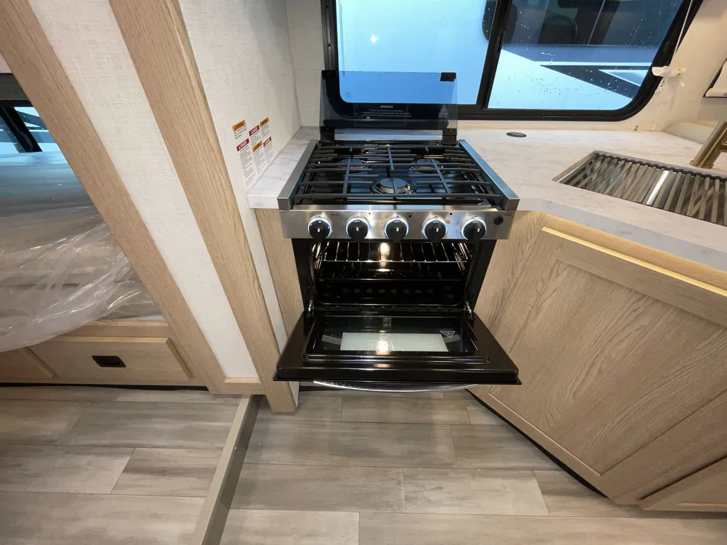2027 Thor Motor Coach Freedom Elite 31FE, Photos photo 11