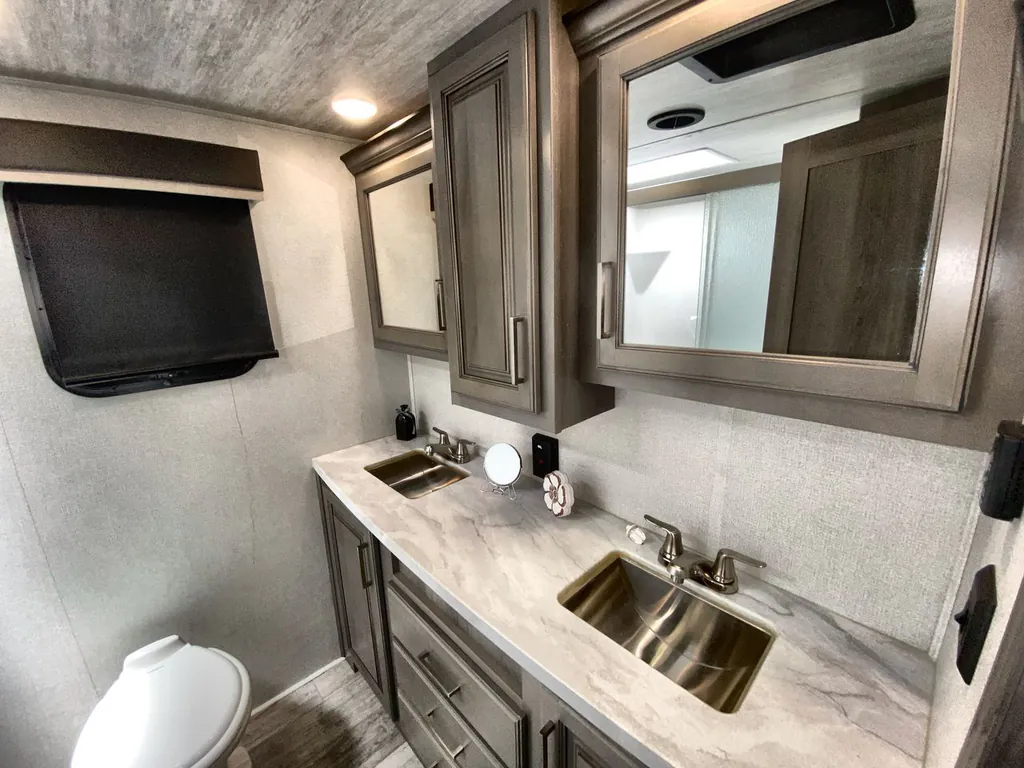 2021 Keystone Montana 3231CK, Photos photo 17