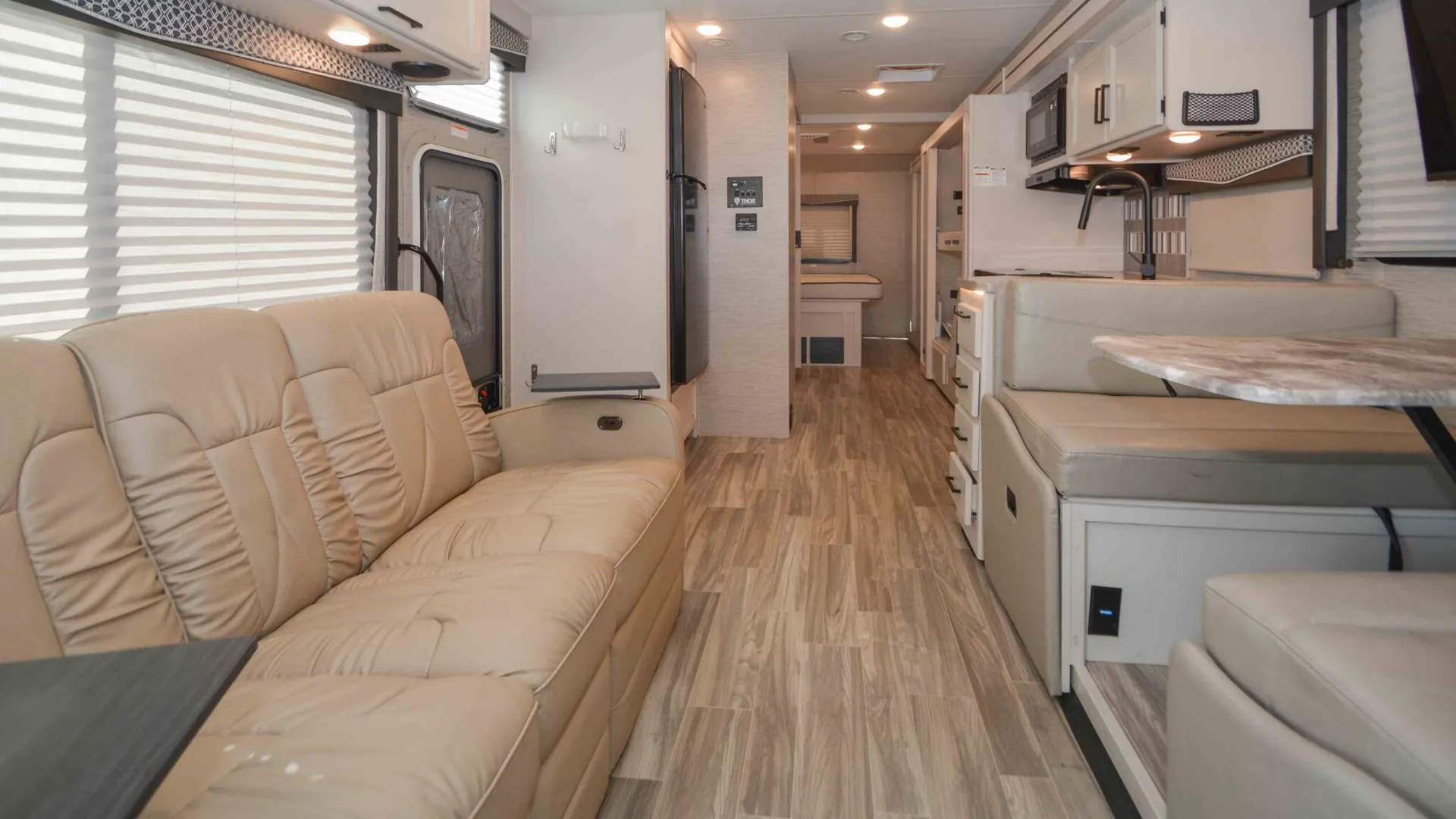 2023 Thor Motor Coach ACE 32B - Photo 3