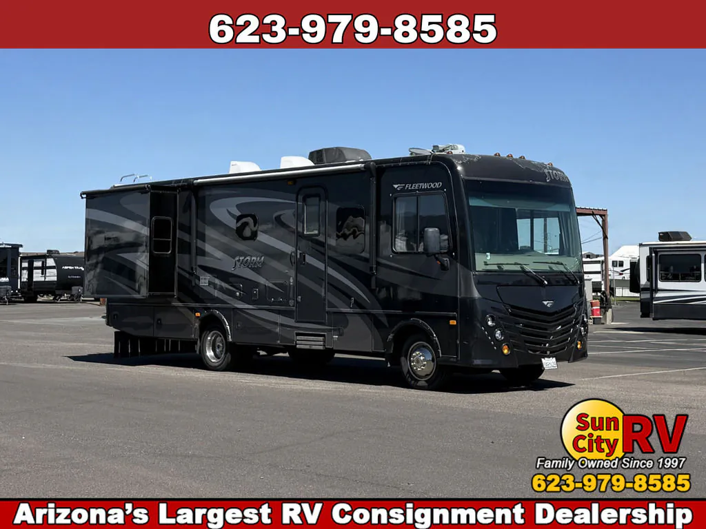 2016 Fleetwood Storm 30L - Photo 2