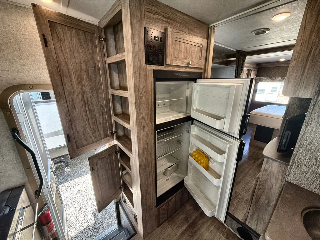 2022 Forest River Cherokee 304RK, Photos photo 9