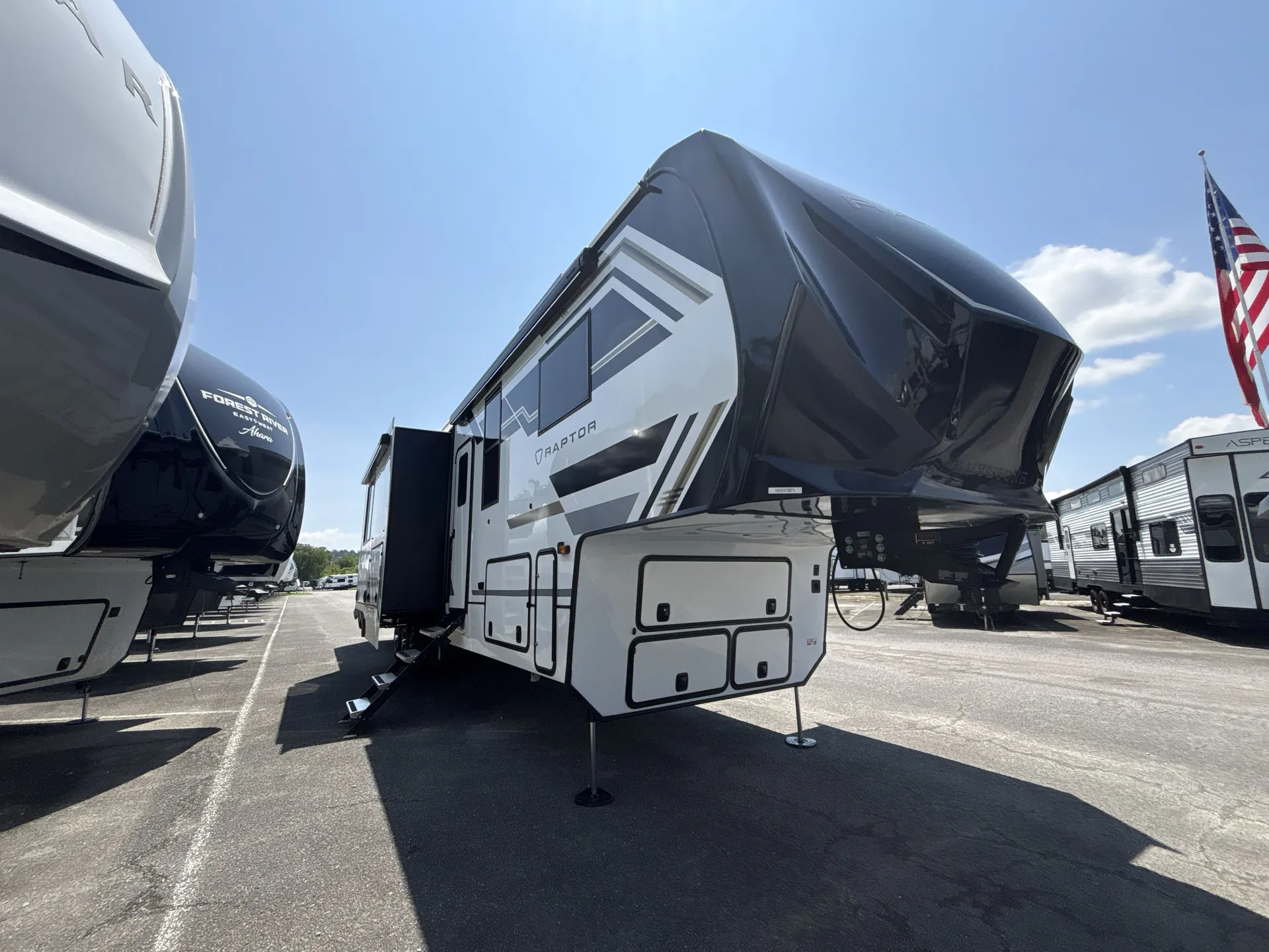 2026 Keystone Raptor 441 - Photo 2