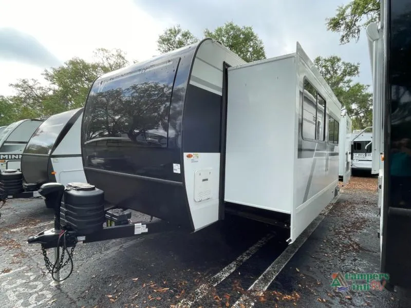 2026 Winnebago Thrive 26FKD - Photo 4