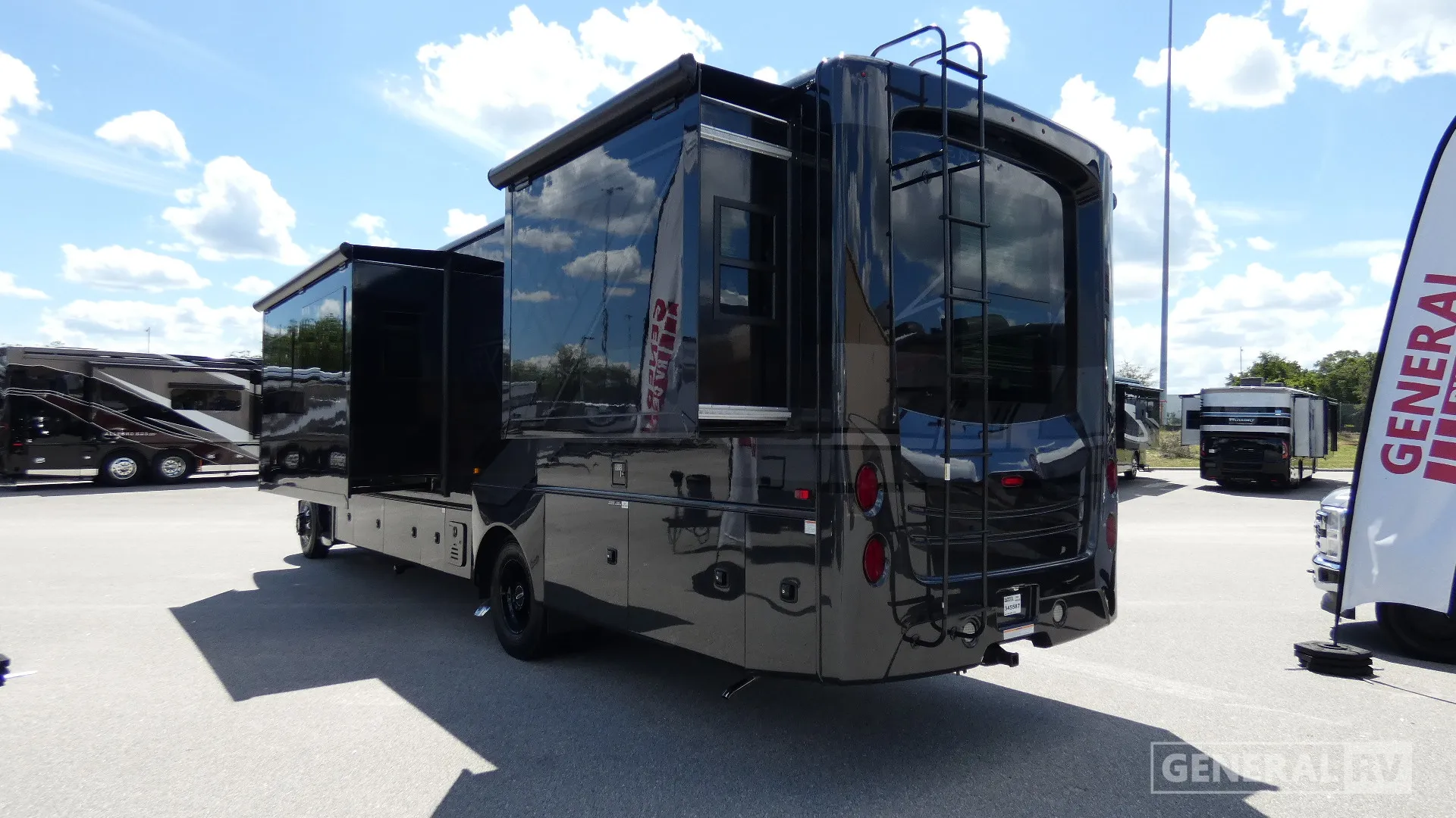 2026 Entegra Coach Accolade 37M - Photo 4