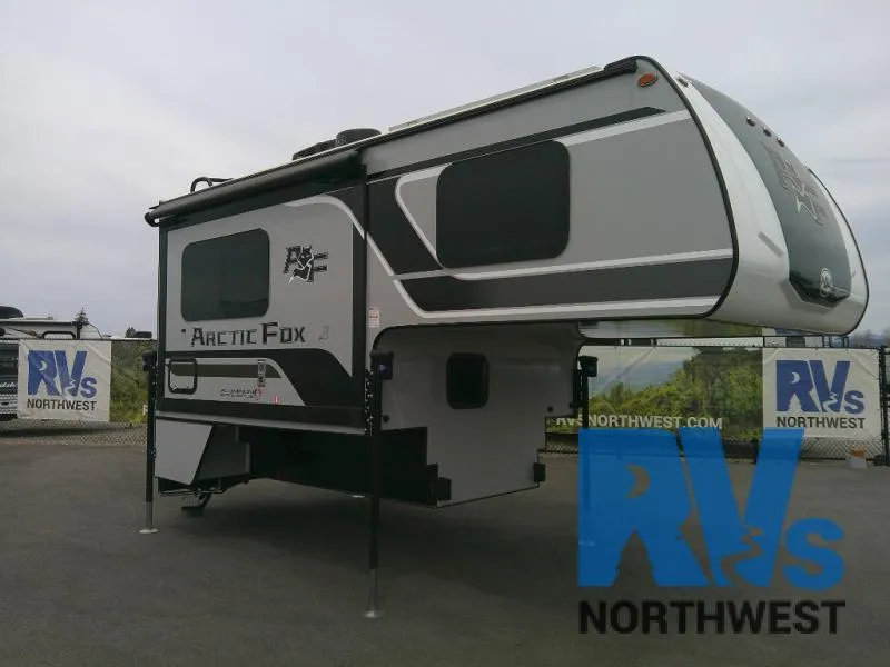 2025 Northwood Arctic Fox Camper 811 - Photo 4