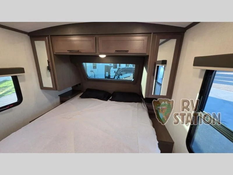 2026 Keystone RV Cougar Half-Ton 29RLP - Photo 4