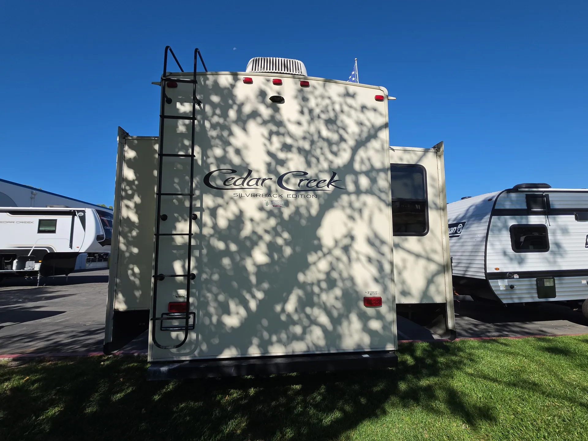2020 Forest River Cedar Creek Silverback 29IK — backside