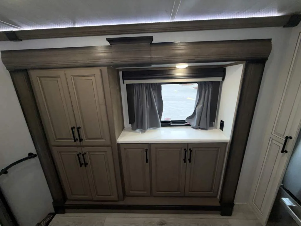 2024 Keystone Montana 3901RK, Photos photo 9