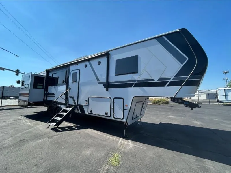 2026 Keystone Montana 3532SP - Photo 2