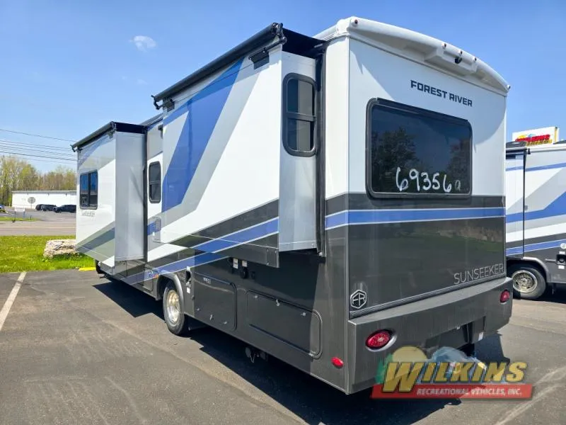 2026 Forest River Sunseeker 2860DS - Photo 4