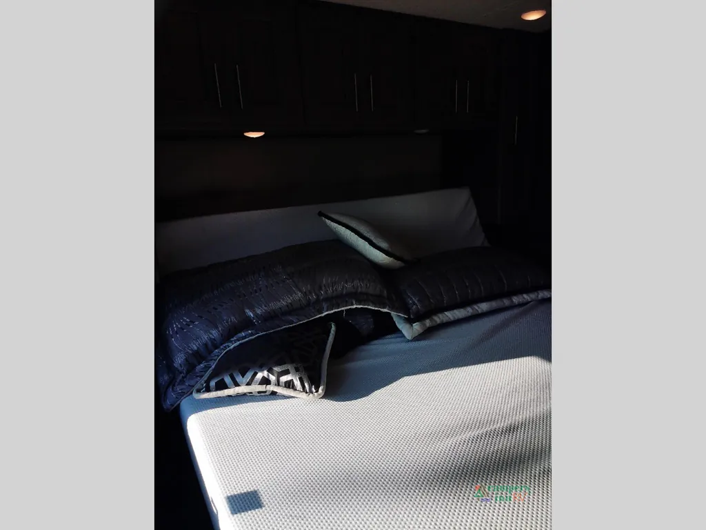 2021 Thor Motor Coach Challenger 35MQ, Photos photo 61