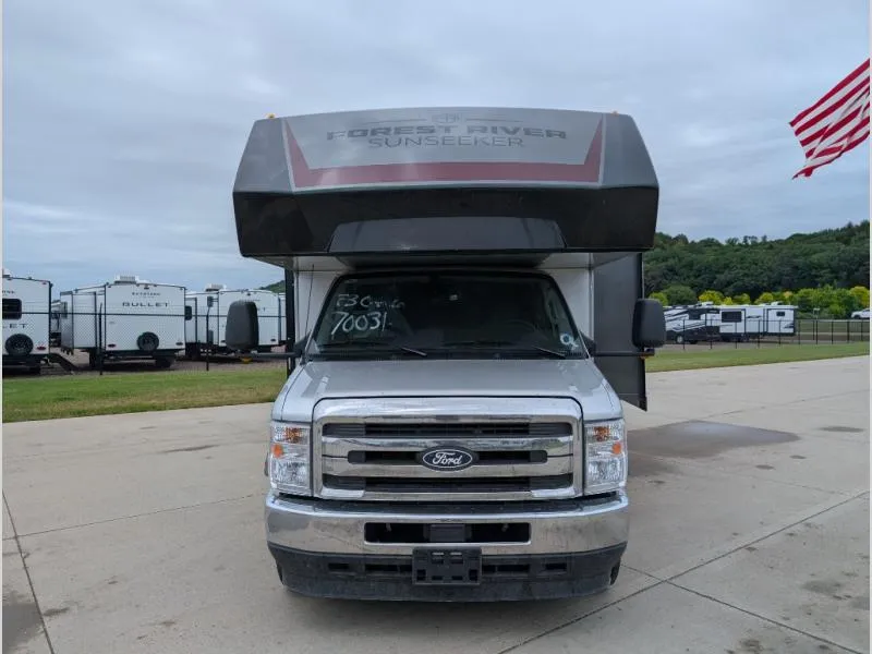 2027 Forest River Sunseeker 3010DS - Photo 3
