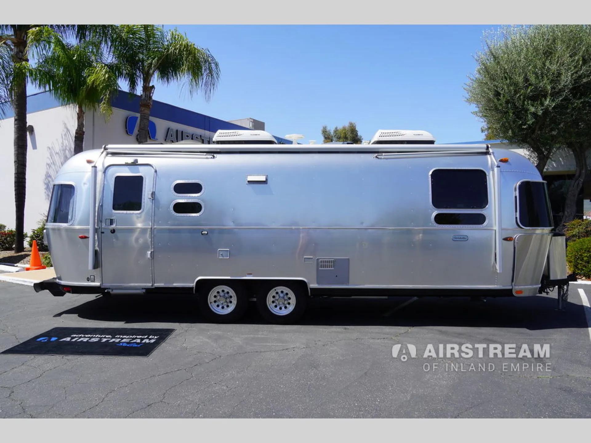 2020 Airstream Globetrotter 27FB - Photo 3