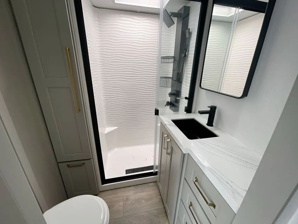 2026 Brinkley Model G 4100, Photos photo 12