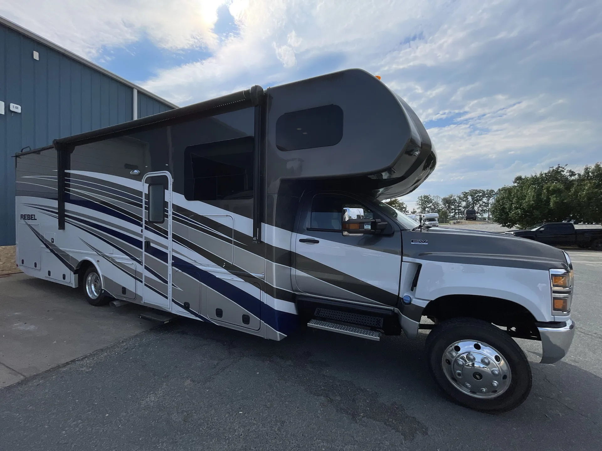 2021 Nexus Rebel 35R - Photo 2