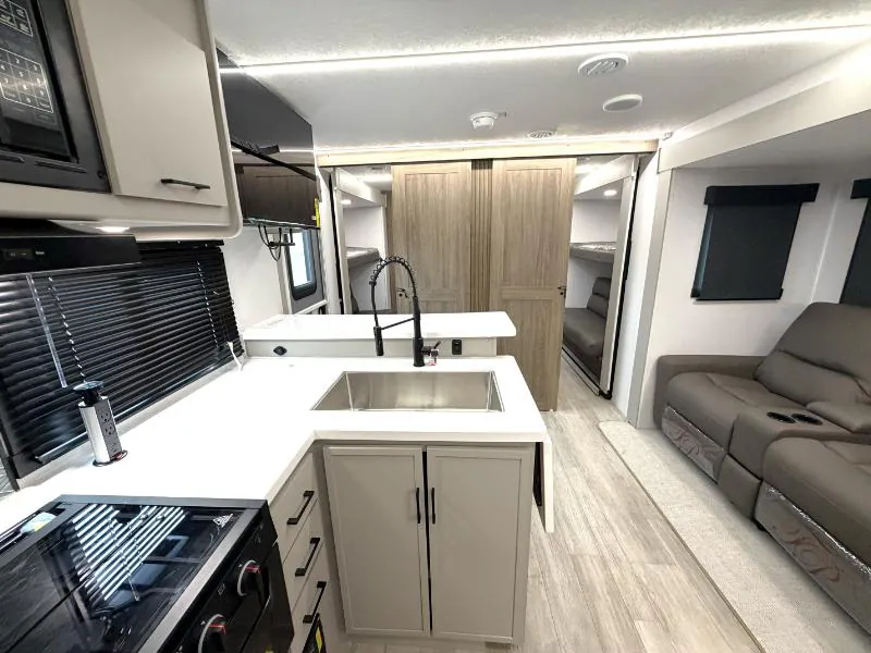 2026 Coachmen Freedom Express Liberty Edition 330BHJJ - Photo 4