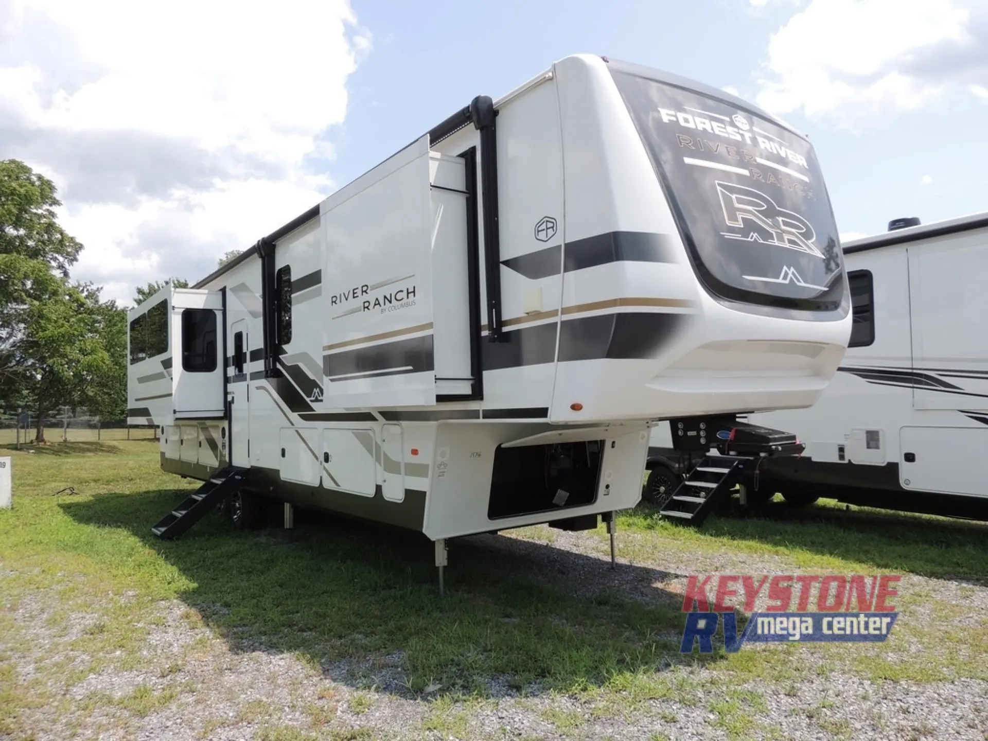 2025 Palomino River Ranch 393RL - Photo 3