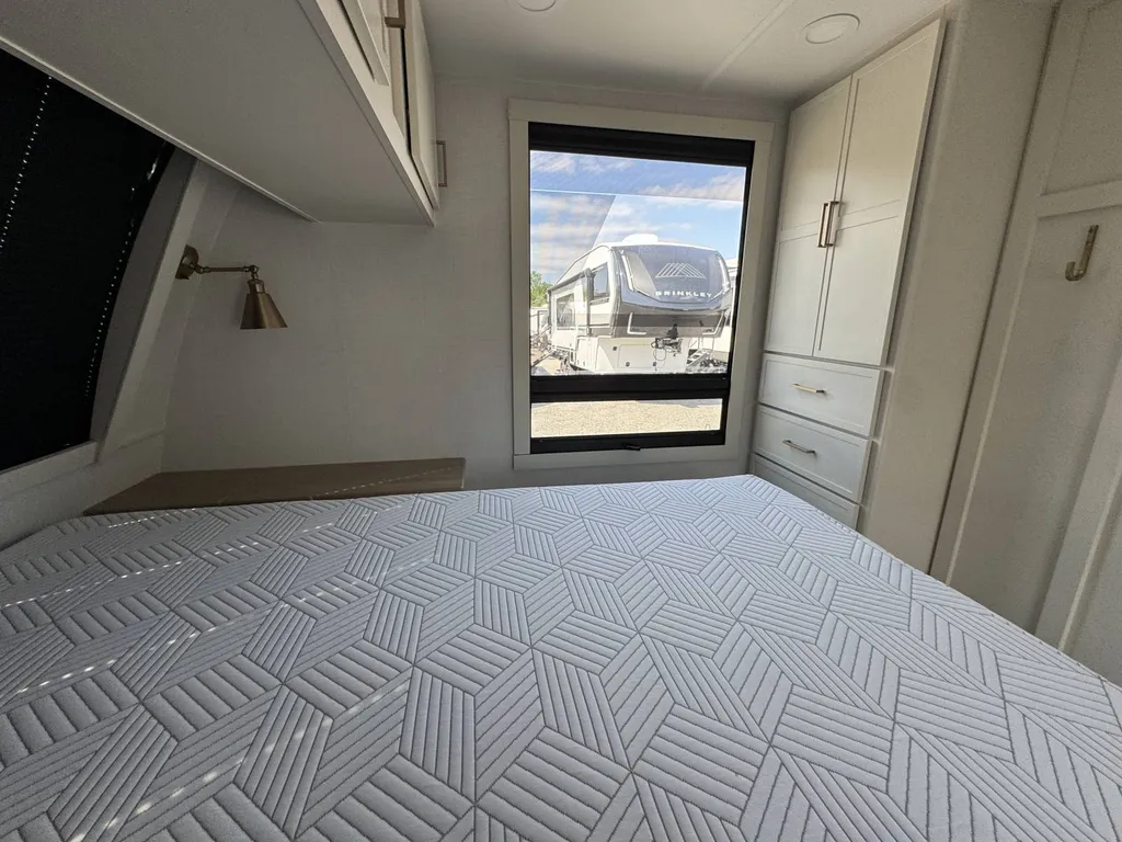 2025 Brinkley MODEL I 265, Photos photo 20