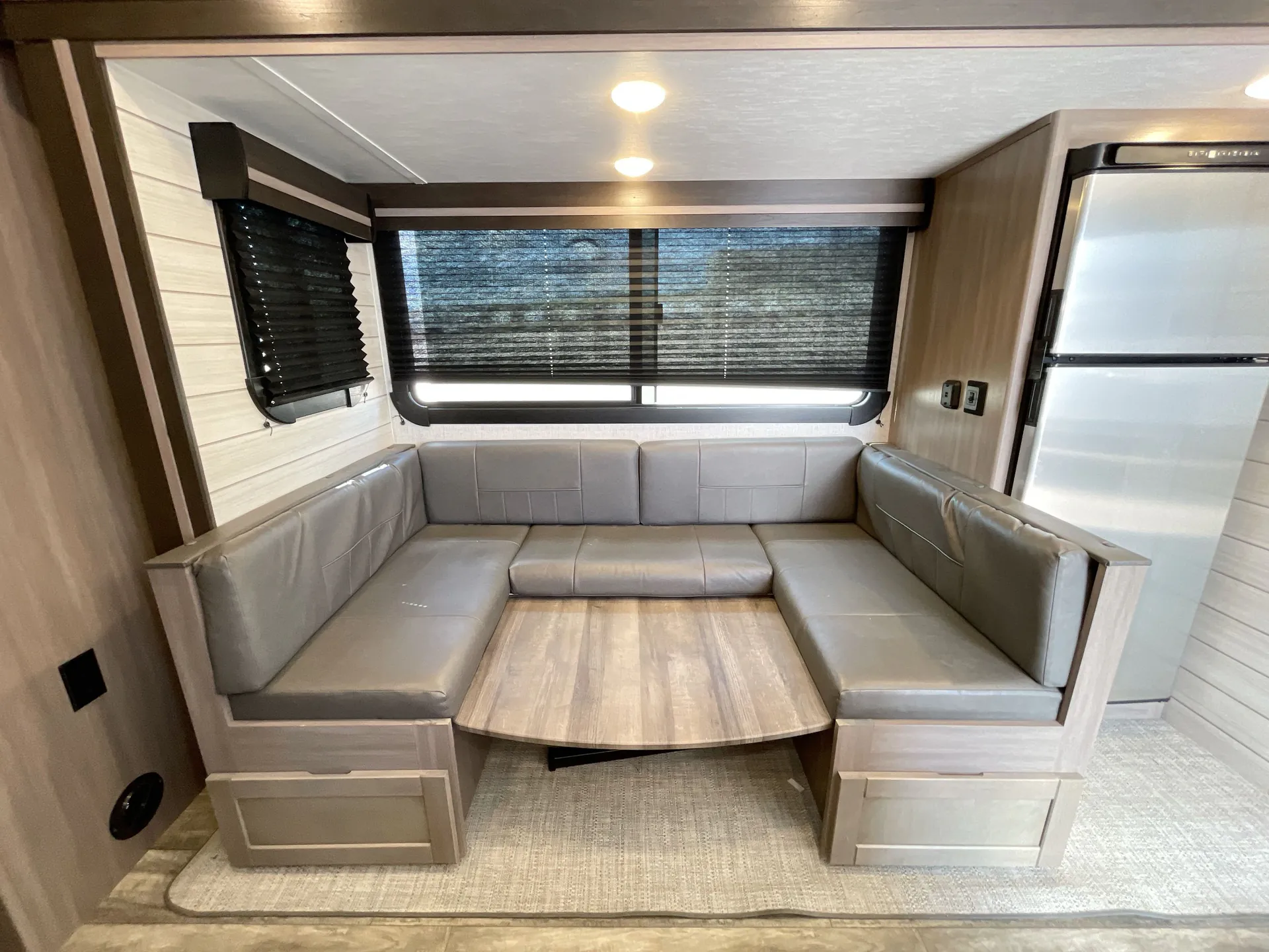2022 CrossRoads Sunset Trail Super Lite 242BH — living area main
