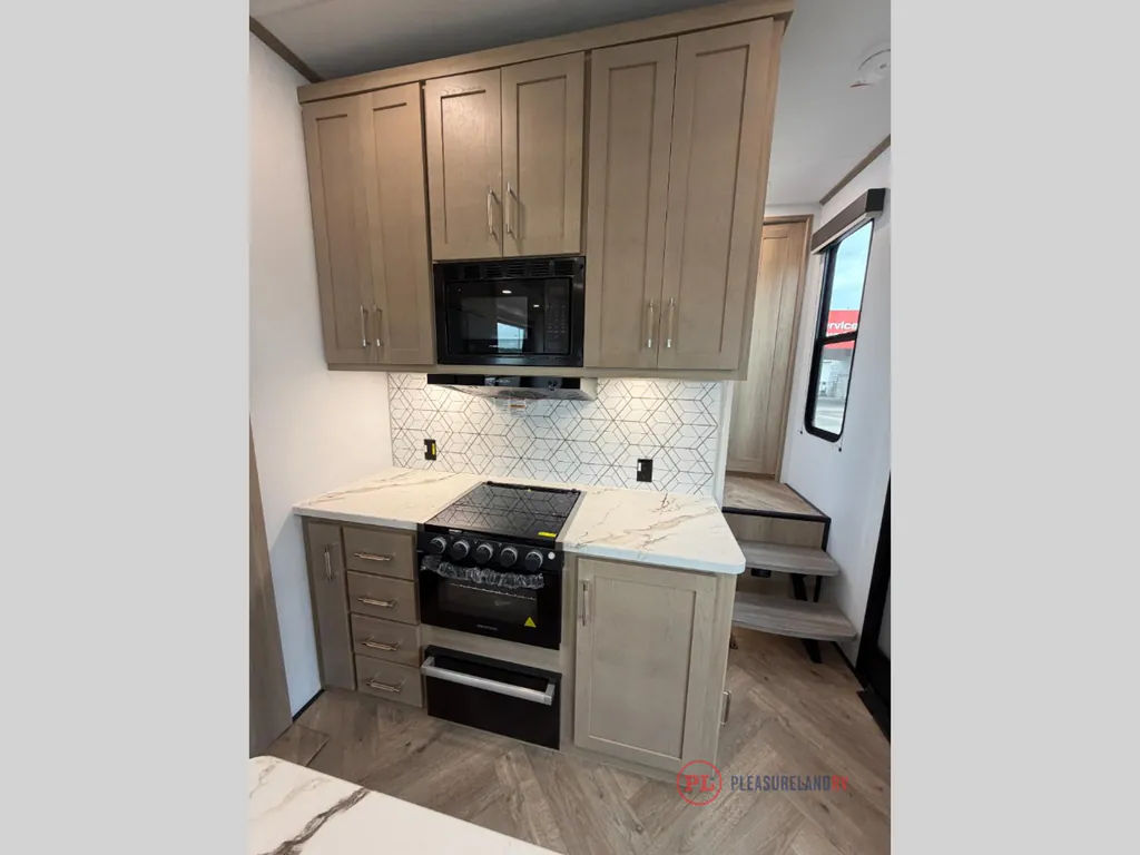 2026 Keystone Raptor 420, Photos photo 22