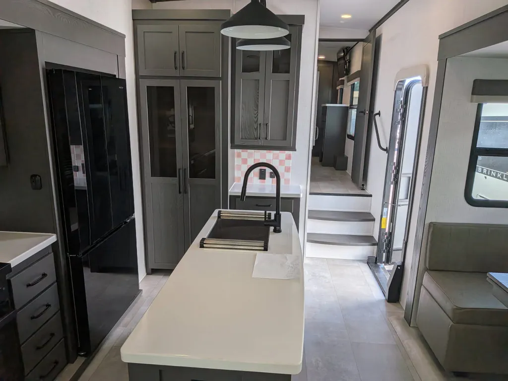 2025 Forest River Rockwood Signature R361RLS, Photos photo 11