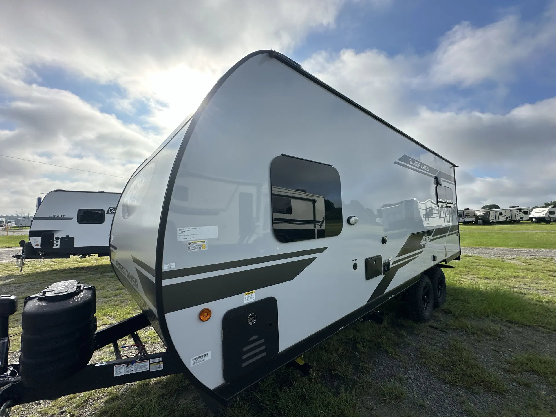 2027 Forest River Cherokee Grey Wolf Black Label 18RRBL — off campside