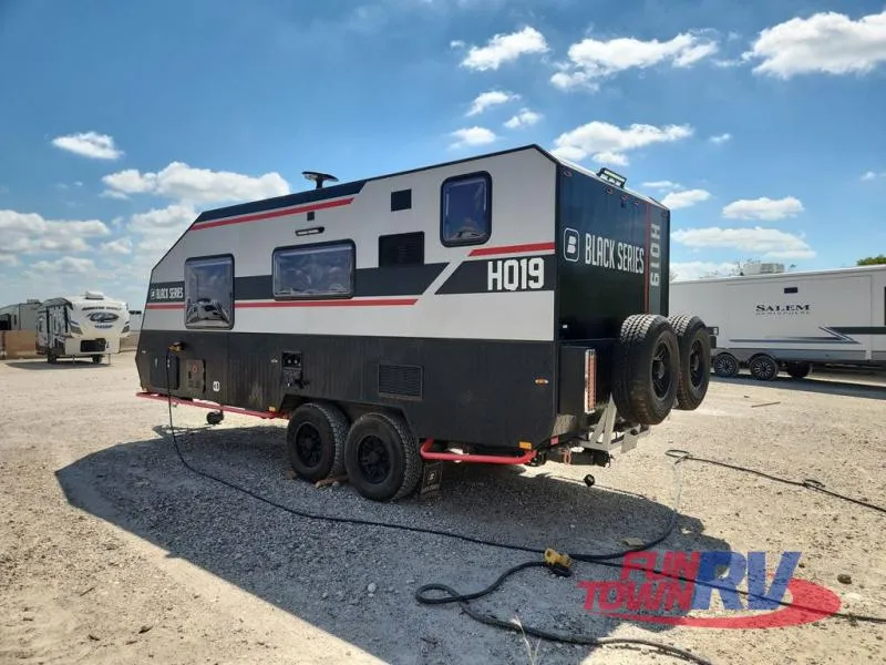 2022 Black Series Camper Black Series Camper Used   HQ19 - Photo 3