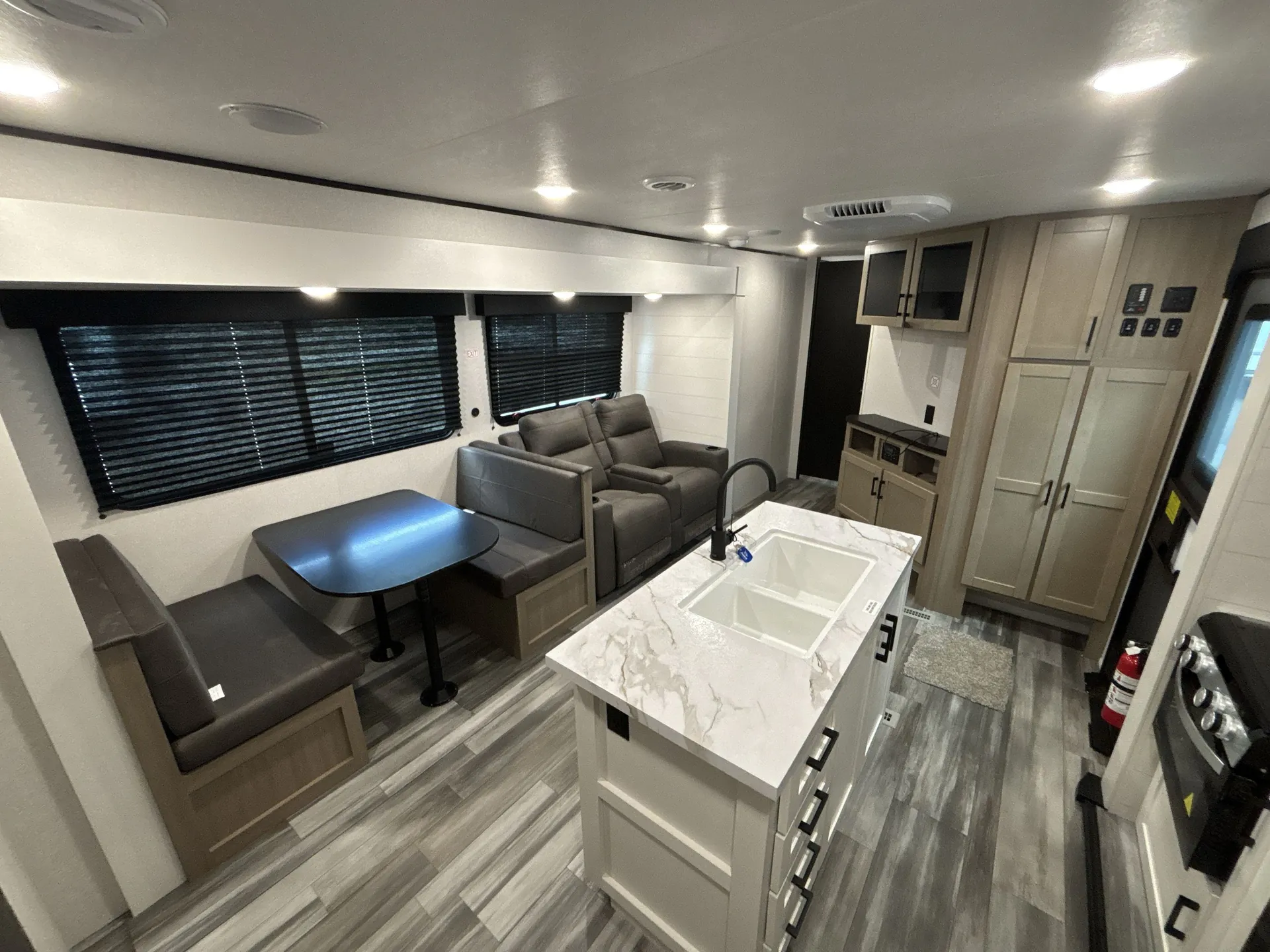 2026 Jayco Jay Flight Slx 333BTS — living area main