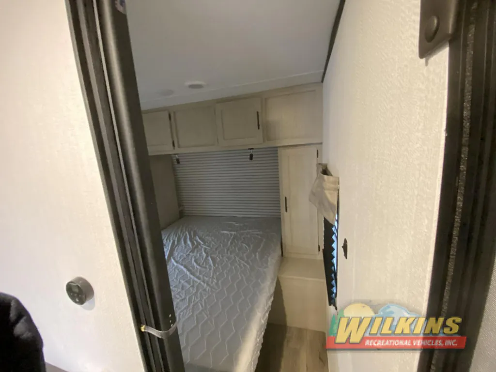 2026 Shasta RVs i-5 Edition 527BHS, Photos photo 17