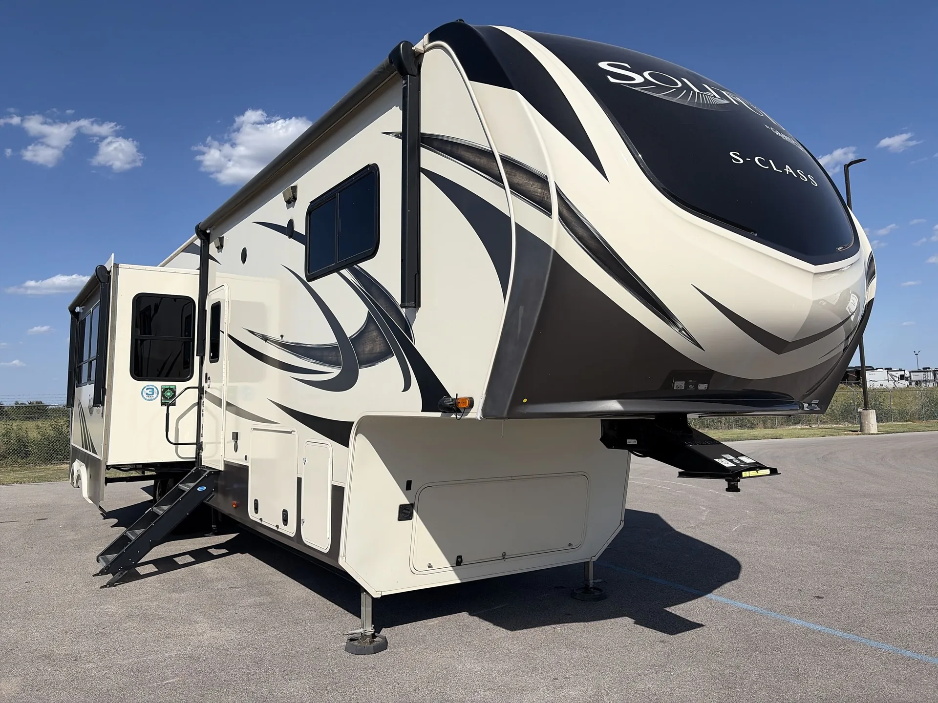 2020 Grand Design Solitude 3950BH - Photo 2