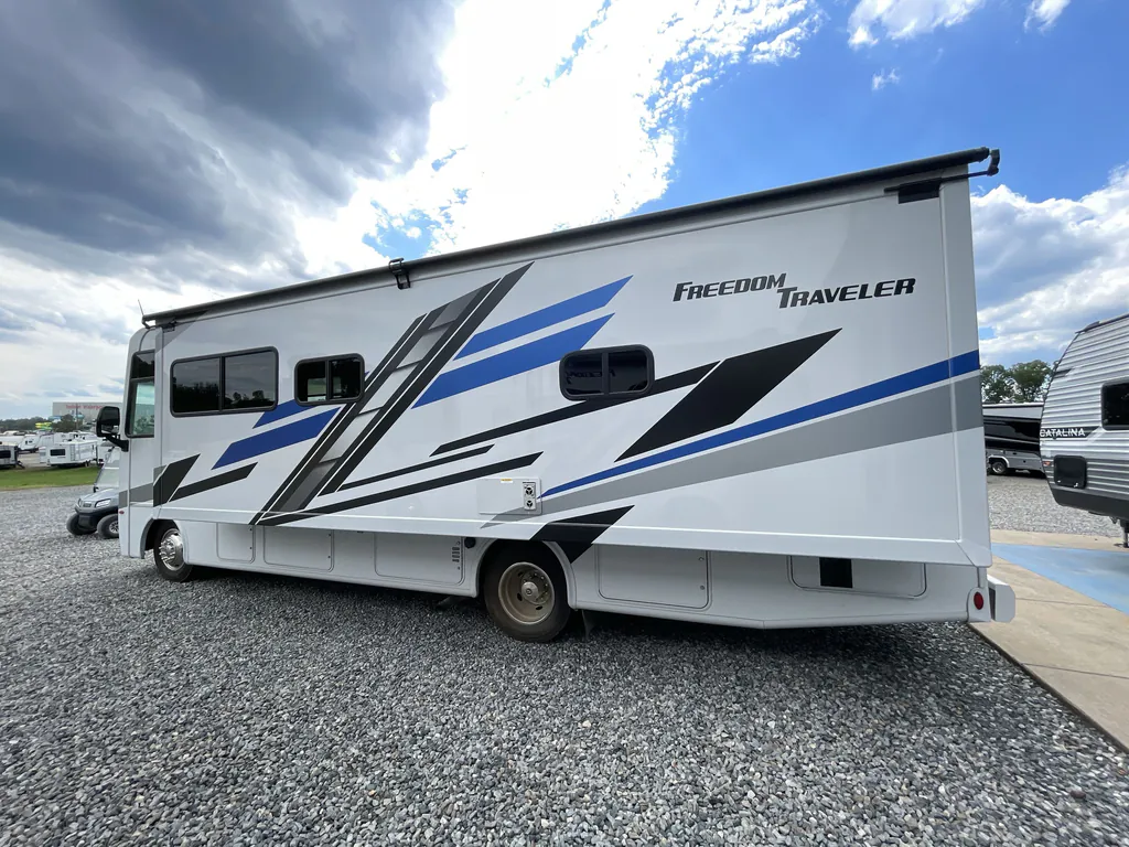 2026 Thor Motor Coach Freedom Traveler A29, Photos photo 3