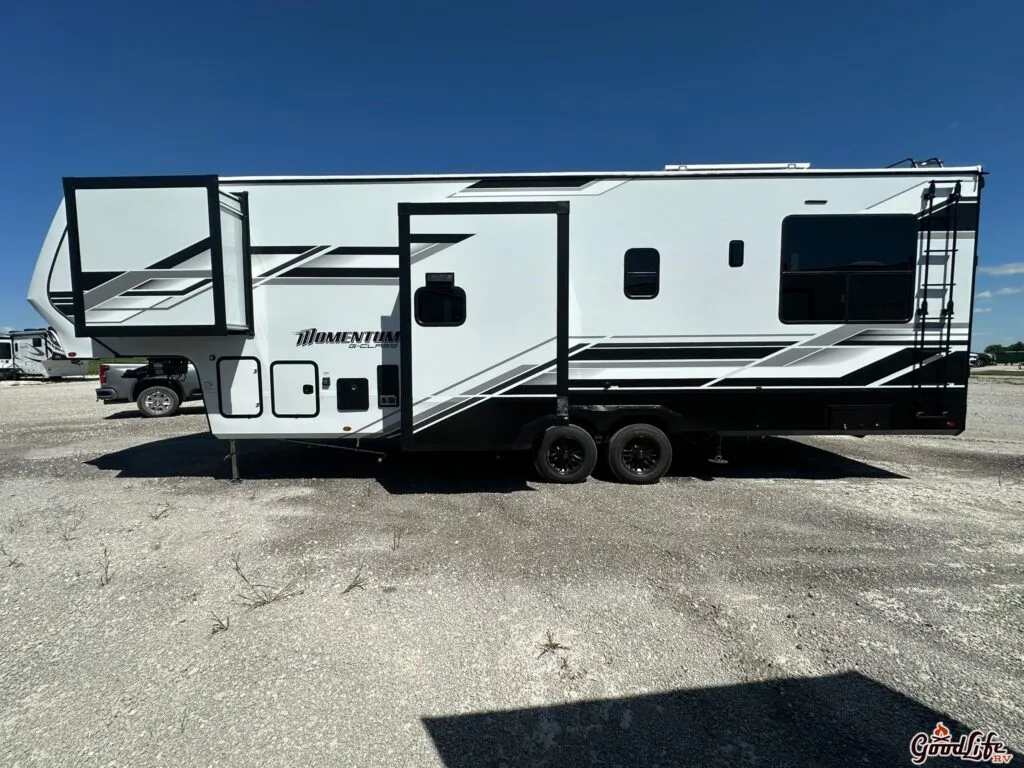 2026 Grand Design Momentum G-Class 320G - Photo 3