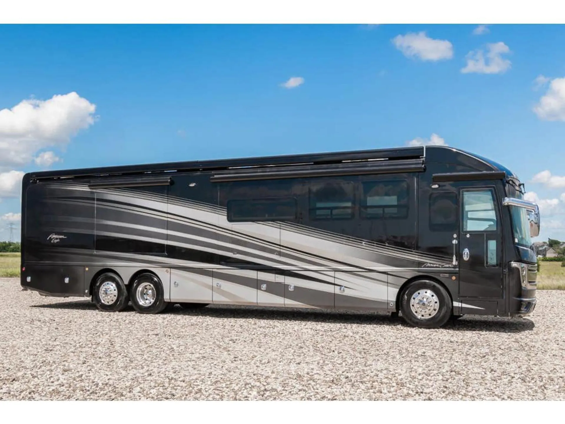 2016 American Coach American Eagle Heritage 45C - Photo 2