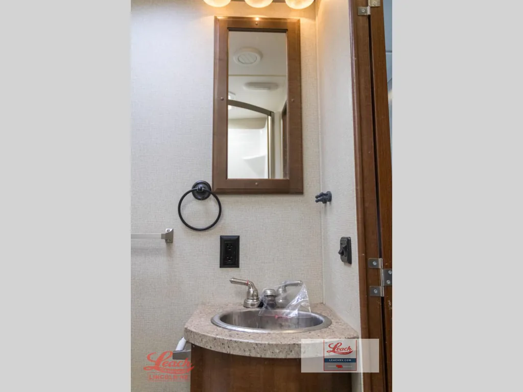 2018 Forest River Georgetown 5 Series GT5 36B5, Photos photo 27
