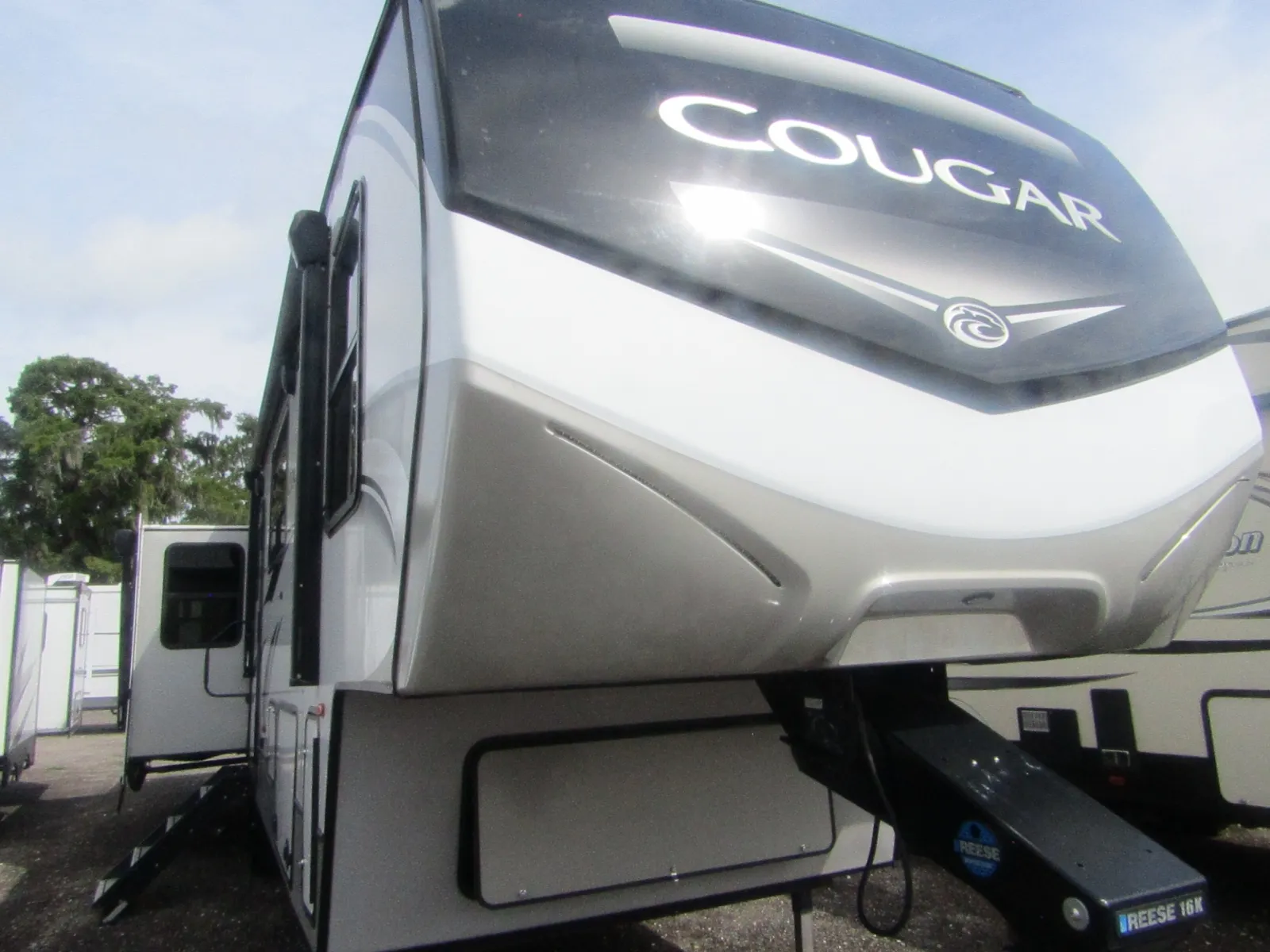 2022 Keystone Cougar 368MBI - Photo 2