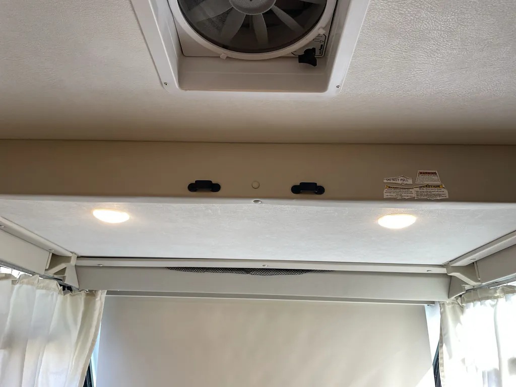 2023 Thor Motor Coach Axis 24.3, Photos photo 15
