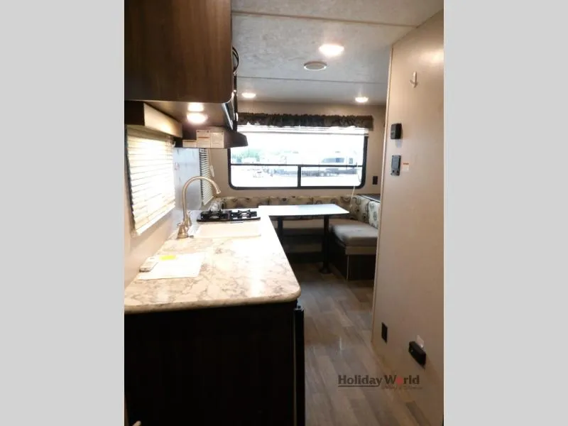 2018 Keystone RV Summerland Mini 1750RD - Photo 3
