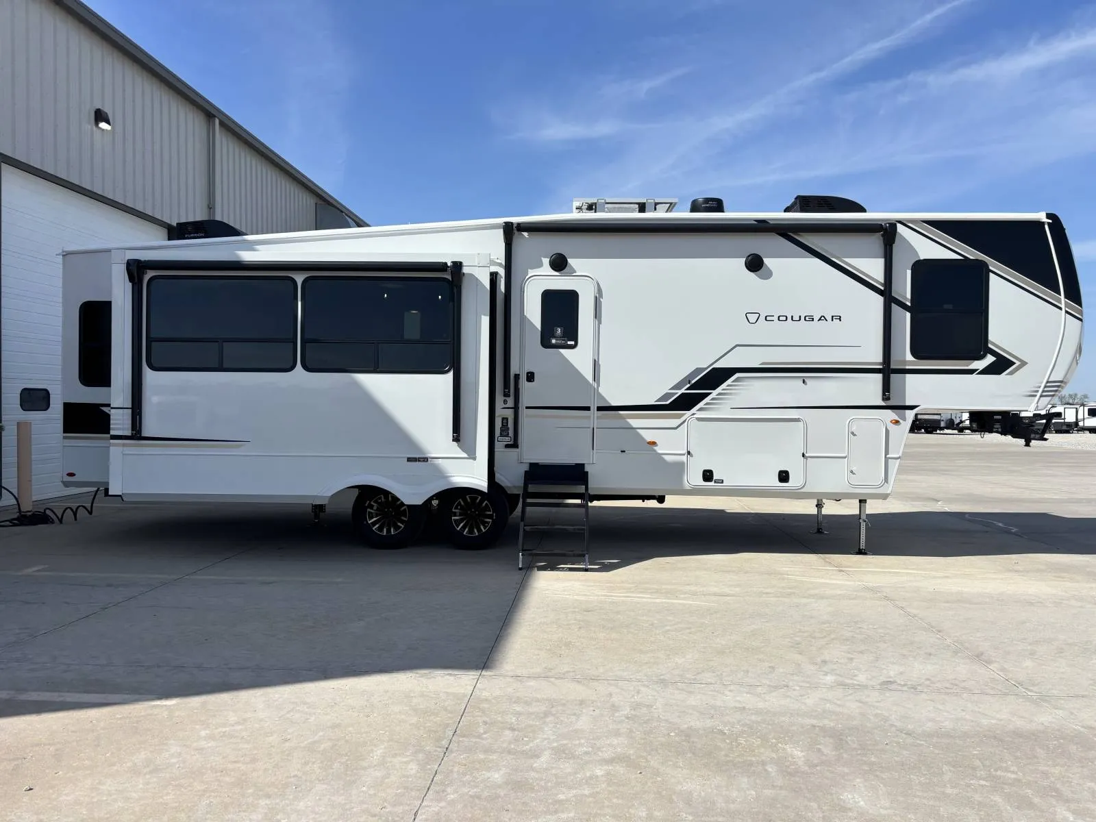 2026 Keystone Cougar 316RLS - Photo 4