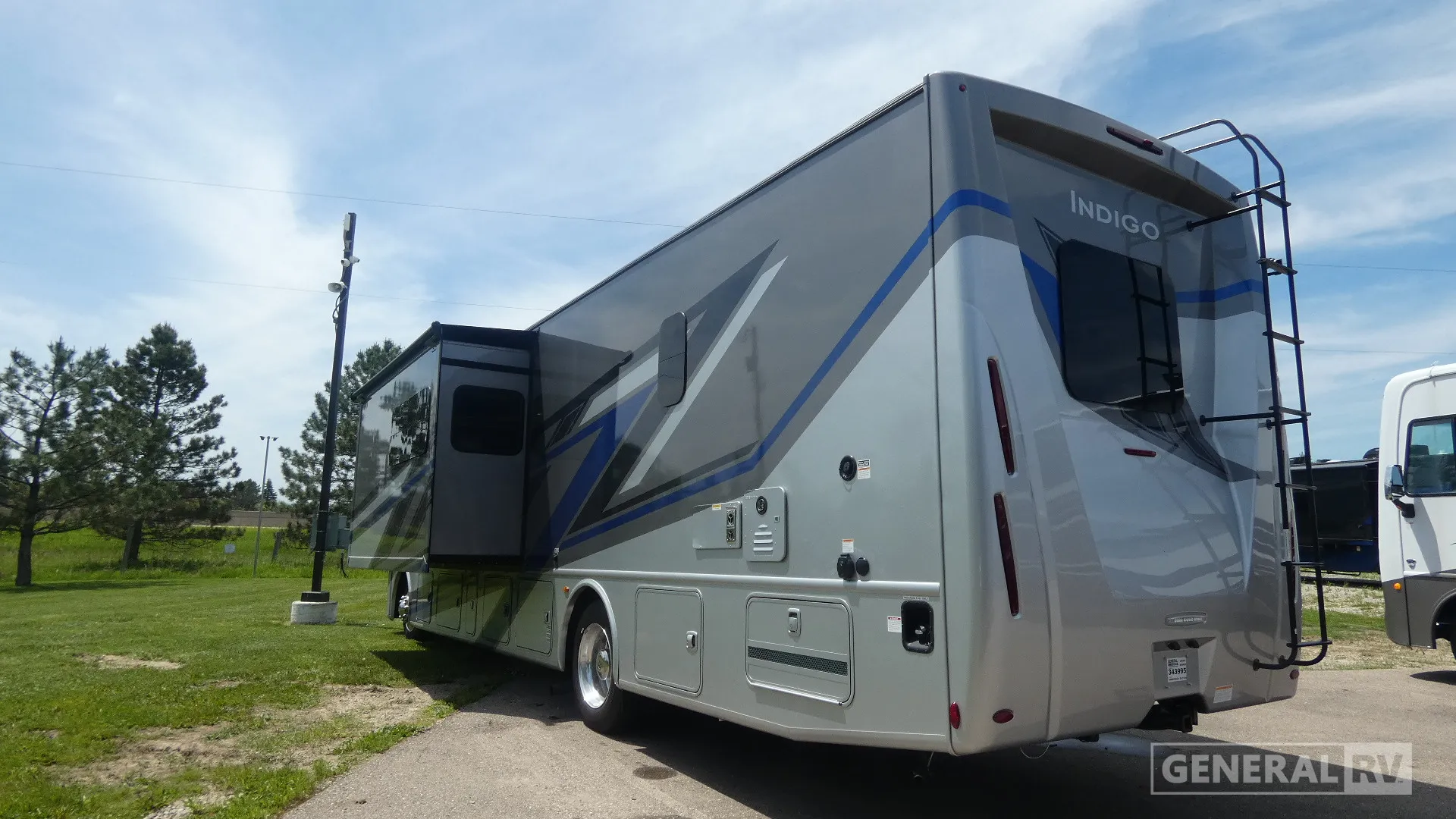 2026 Thor Motor Coach Indigo CC35 - Photo 4