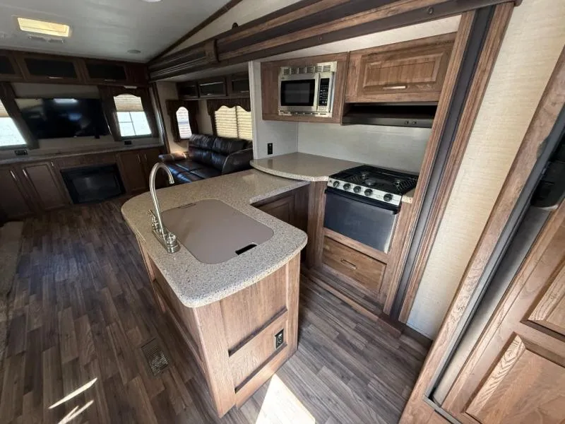 2015 Keystone RV Cougar X-Lite 29RES - Photo 3