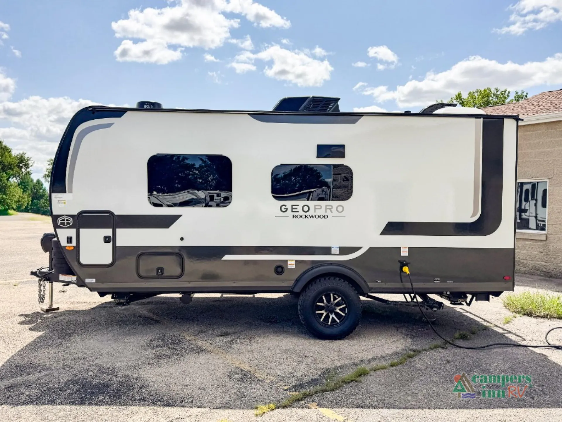 2027 Forest River Rockwood Geo Pro 19FD — Photo 7